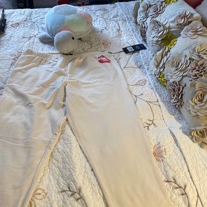 Wildfox smooches Knox Pants, NWT,SZ L, Vanilla